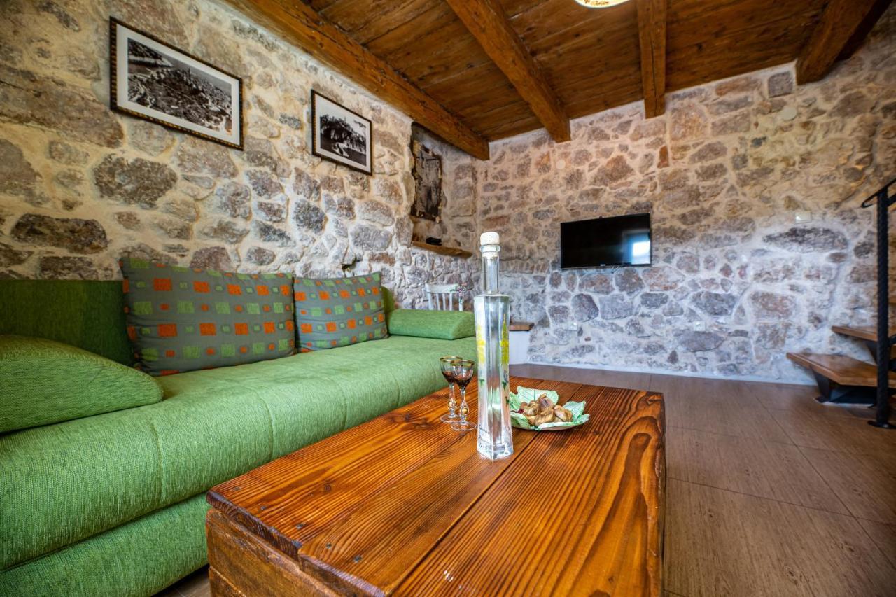 Parona Holiday Home Vrbnik Exterior foto